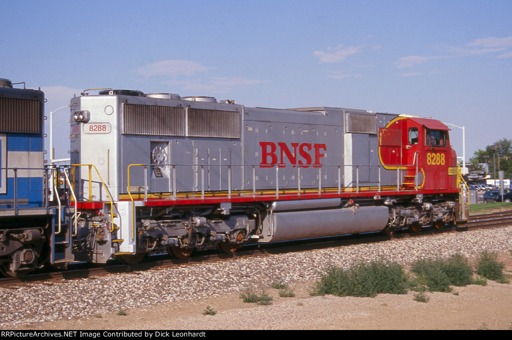 BNSF 8288